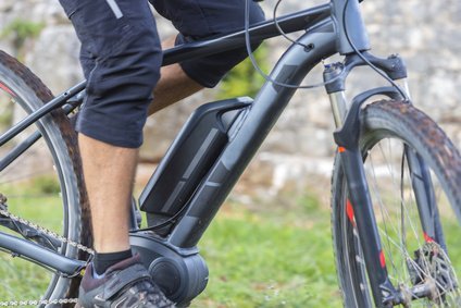 Elektrofahrrad mit Solarenergie - © mmphoto, fotolia