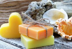 Bild von silviarita auf Pixabay